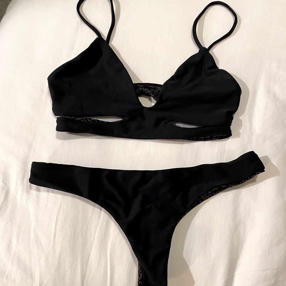Black Acacia Set